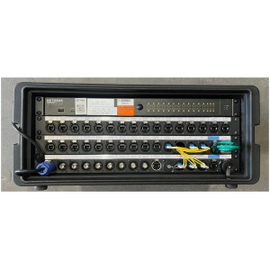Netgear Network  SDI fiber Rack - 26 port network switch + 4 SDI i/o